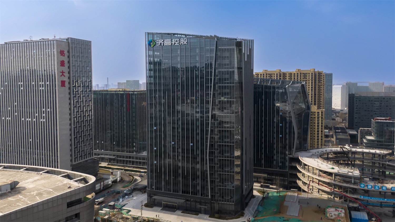 國(guó)家大數(shù)據(jù)中心地下車庫(kù)混凝土原漿收光+固化地坪